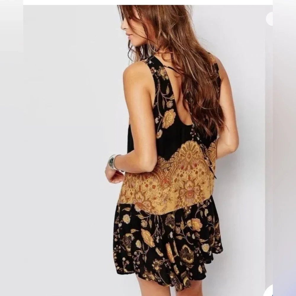 Free People Women‎ Dobby Dot Flouncy Hem Slip Dress Black Combo  Sz XS